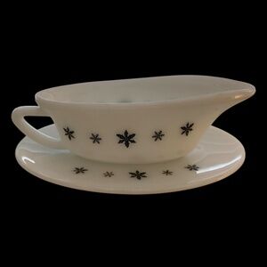 Vintage Pyrex JAJ Snowflake Gravy Server